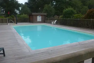 Image de Belle maison de vacances privée pour 6 personnes avec Wifi, piscine, Tv, terrasse et parking