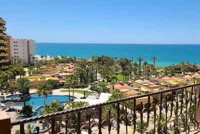 Image de Stunning Ocean View at Bella Sirena. Most tropical resort on Sandy Beach.