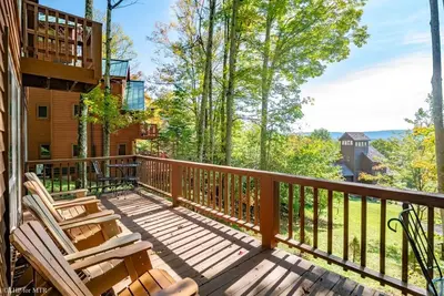 Image de Trail Magic - 57 Mountain Laurel Lane