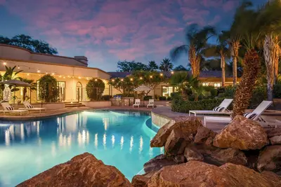 Image de Villa Verbena by AvantStay | Estate w/ B-ball Court, Pool/Spa, Entertainer's Yard
