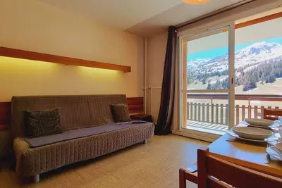 Image de Studio cosy avec vue sur le front de neige, proche télésiège et commerces