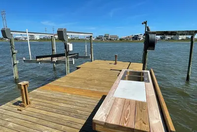 Image de Intracoastal waterway access with boat lift
