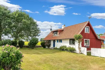 Image de Cozy typical summer house 800 m from the sea