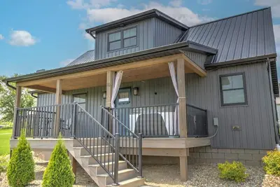 Image de Luxury 2 Bed/Bath Cottage With Private Hot Tub