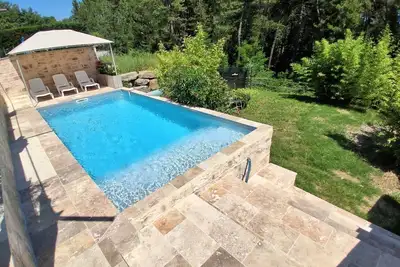Image de Agréable villa au calme en Ardèche avec piscine