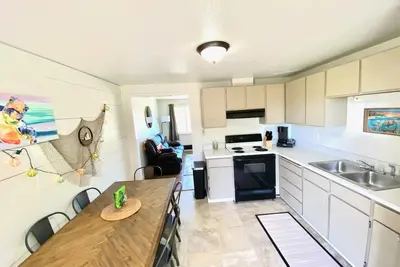 Image de Relaxing 2 Bdrm Coastal Cottage near Joe's Valley