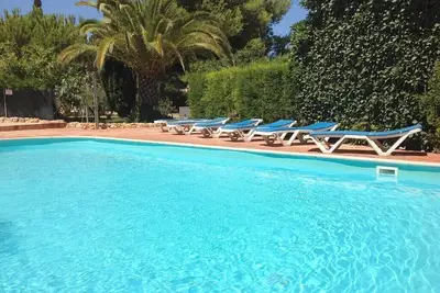 Appartement dans petite résidence, piscine  près de la plage   ( N°6/7)