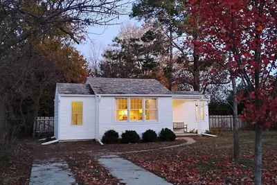 Image de Quaint Guest Cottage