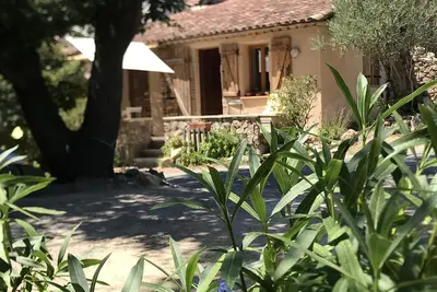 Image de Maison en pierre au calme dans une impasse - Parking privé  - 60 M²