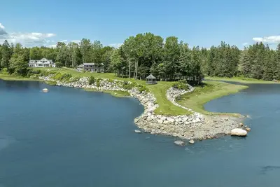 Image de Brooklin House: magical location, deluxe property with stunning water views