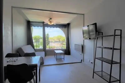 Image de Coquet 4 Couchages Renove Piscine Et Parking