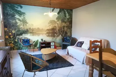 Image de maison  avec grand parc arboré