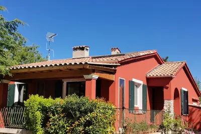 Image de New - Le Cedre - great villa, heated pool 5 minutes on foot from centre ville