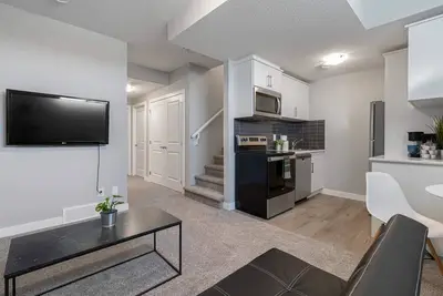 Image de Yyc International Airport Bnb • Beautiful Space • Free Parking