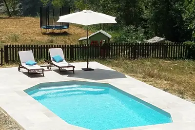 Image de A louer belle maison avec grande piscine dans les Cévennes à proximité d'Anduze.