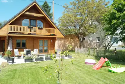 Image de Blockbohlenhaus \"steiner Lodge\"