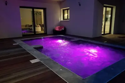 Image de Villa Avec Piscine A Jets - Mer- Parking