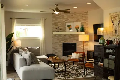 Image de Mountain modern home in The Lakes with Hot Tub, 10 minutes from Downtown Bozeman