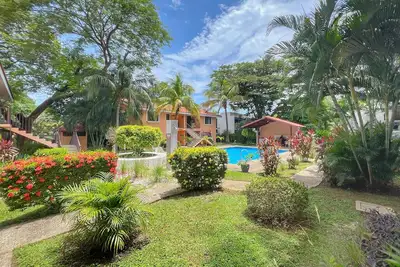 Image de 2 Primary Suites - Ground Floor - 110m to Beach