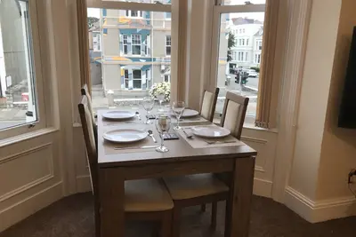 Image de Newly refurbished central Llandudno 2 bed town apartment