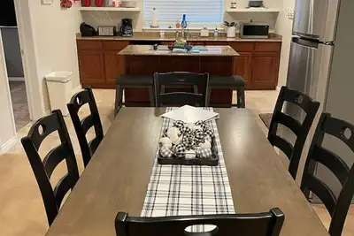 Image de Full Basement apartment near Utah ski resorts, Salt Lake City/ Sandy/Draper
