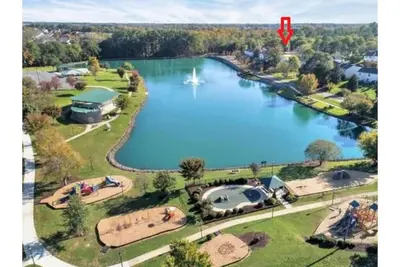 Image de 4 Bedroom 2. 5 Bath Sleep 10- near Carowinds & next to lake Park