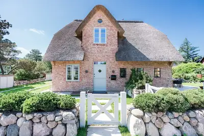 Image de Lässiges Design Gepaart mit Feinsten Materialien und Viel Raum zum Wohlfühlen -