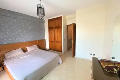Image de un tré Beau Duplex Direct la Piscine