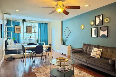 Image de Spacious 2 Bed Condo with City View