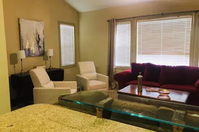 Image de Oxford 3 bedroom 2 bath  condo walking distance to stadiums/campus