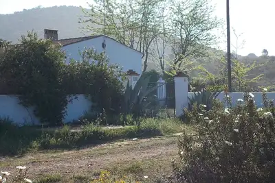 Image de Finca El Chorrillo Rural - maison avec deux chambres à coucher;