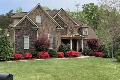 Image de Luxury Home with Office and Man Cave-Ideal for Families, Couples & Market Guests