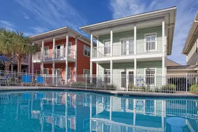 Image de Beach Street Cottage-Right Next to the Beach!