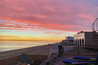 Image de Beachfront Lugar Feliz New Listing