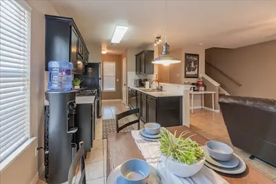 Image de Perfect family or corporate! Downtown, Ut, Domain and more