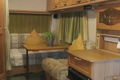 Image de Caravan nastled in a private wood