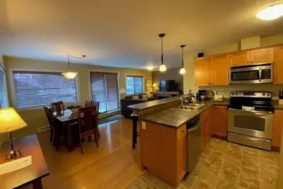 Image de Windfall Lodge: 2-bedroom condo with hot tub and mountain views