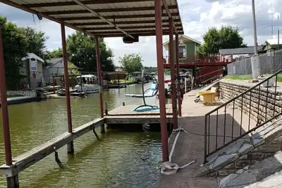 Image de Lake Granbury Waterfront Home with private boat slip