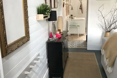 Image de Charming, newly renovated house near Birkdale Village
