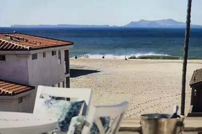 Luxury  Beach House in quite neighborhood