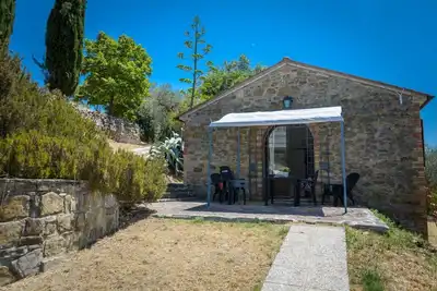 Rustic with Pool Lake View - Apt Aratro