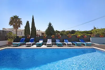 Image de Villa Quinta do Algarve avec vue sur mer, piscine, climatisation, Wi-Fi, jardin, terrasse & balcon