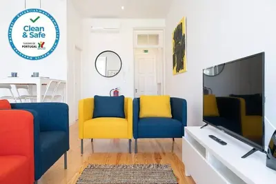 Image de Joy Porto - Élégant Appartement Duplex avec jardin au coeur de Porto