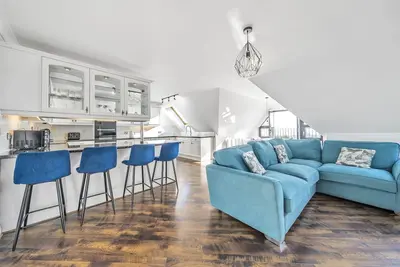 Image de Appartement en attiq-de Luxe-Salle de bain privée séparée-Vue mer