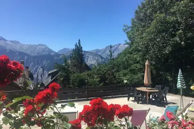 Image de Chalet Alpe d'Huez 10p à 100 mètres télécabine, vues montagne, jardin, terrasse