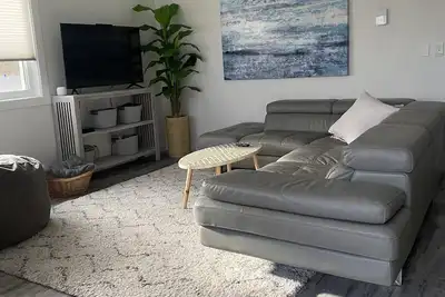 Image de Modern and cozy home near Umd. Dog Friendly!