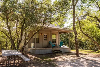 Image de Cozy Rustic Cabins for Self or Family Retreat