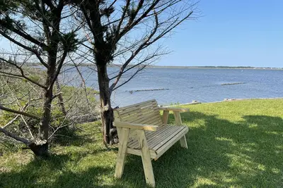 Image de Near Cape Lookout waterfront home