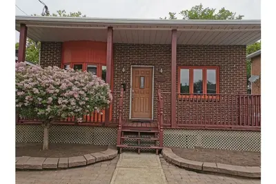 Image de Bungalow de caractère proche Montréal et commerces