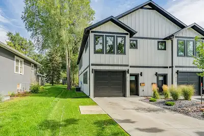 Image de Newly Built Downtown Townhome